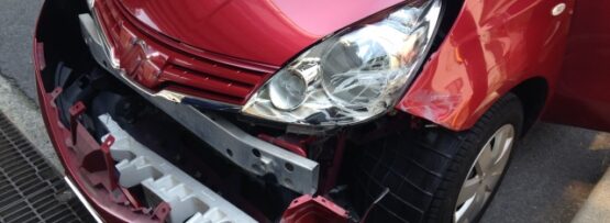 車のドアのへこみ修理は自分でできる 方法や注意点を解説 Withcar コラム